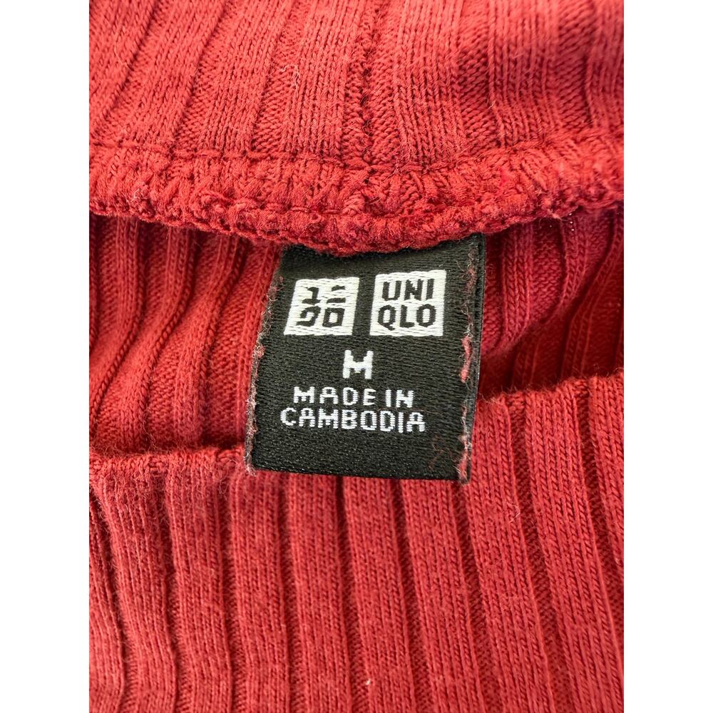 Uniqlo Women's  Red Ribbed Mock Neck Long Sleeve Knit Sweater Medium - Picture 4 of 4